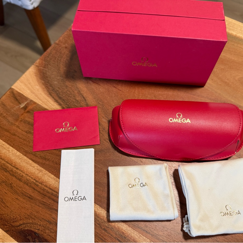 Omega Sunglass Box set